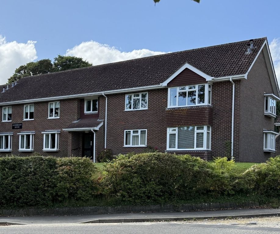 Property photo 1 of 12