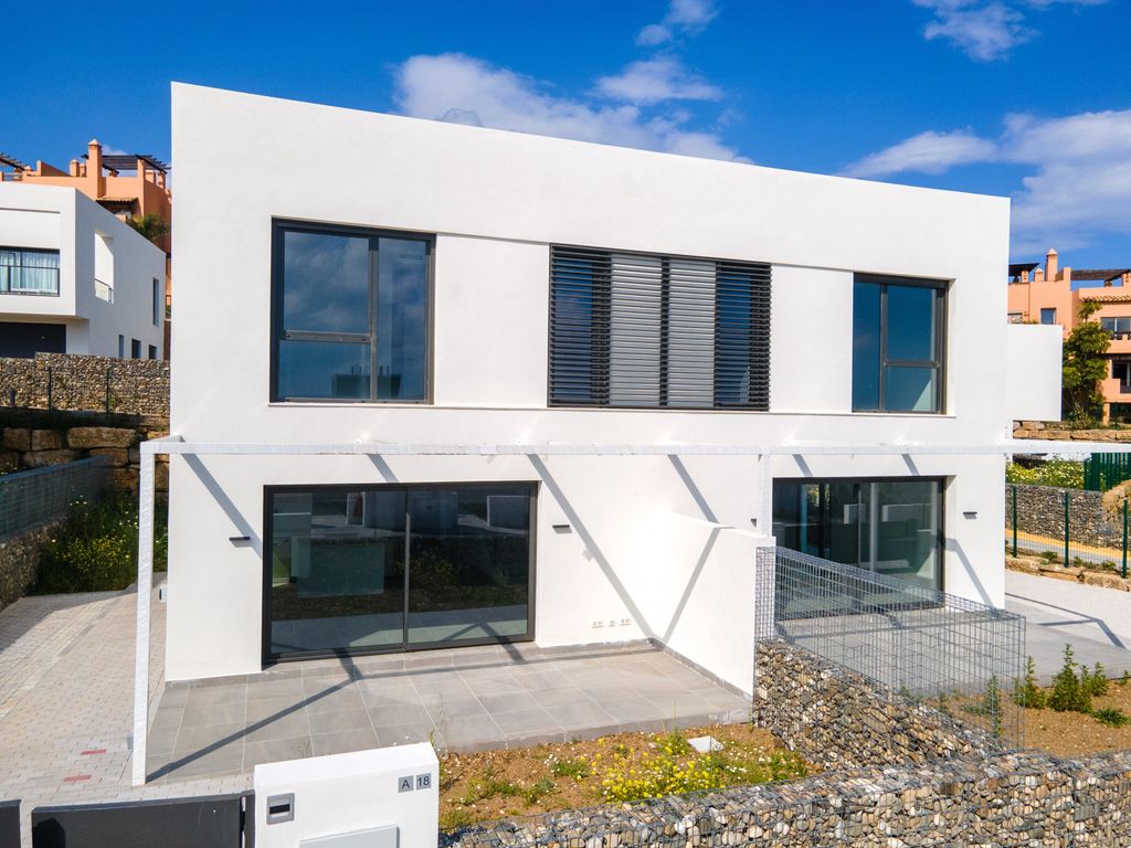 Property photo 1 of 44 Photo 0