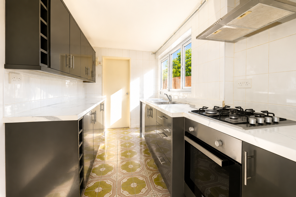 Property photo 2 of 15 Kitchen1