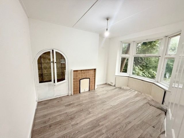 Property photo 3 of 13 4426393