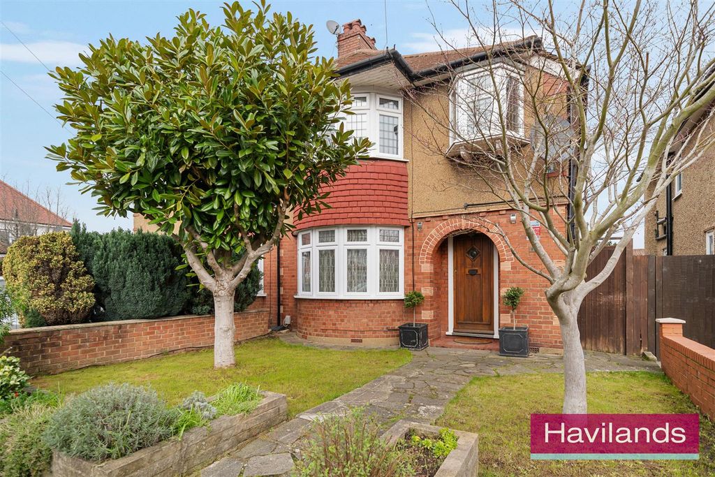 Property photo 1 of 22 Ridge Road-1.Jpg