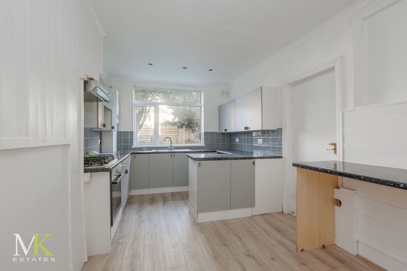 Property photo 2 of 17 Photo 12