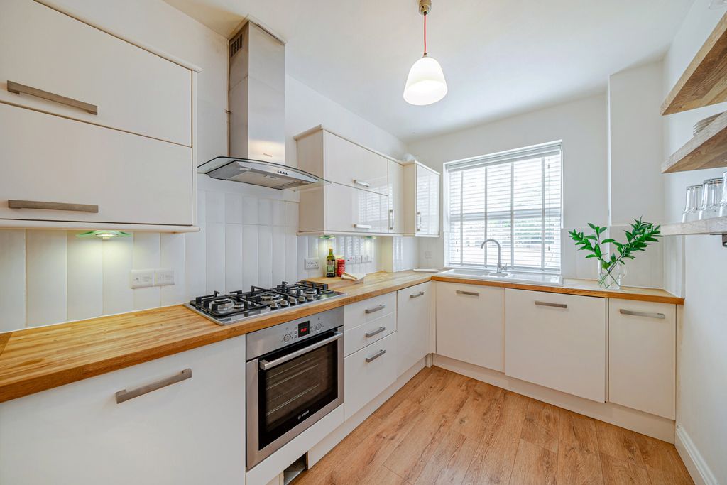 Property photo 1 of 19 1470180-10-6A1Da1...