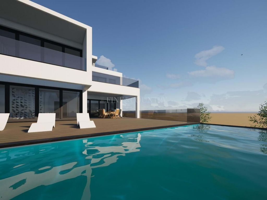 Property photo 2 of 29