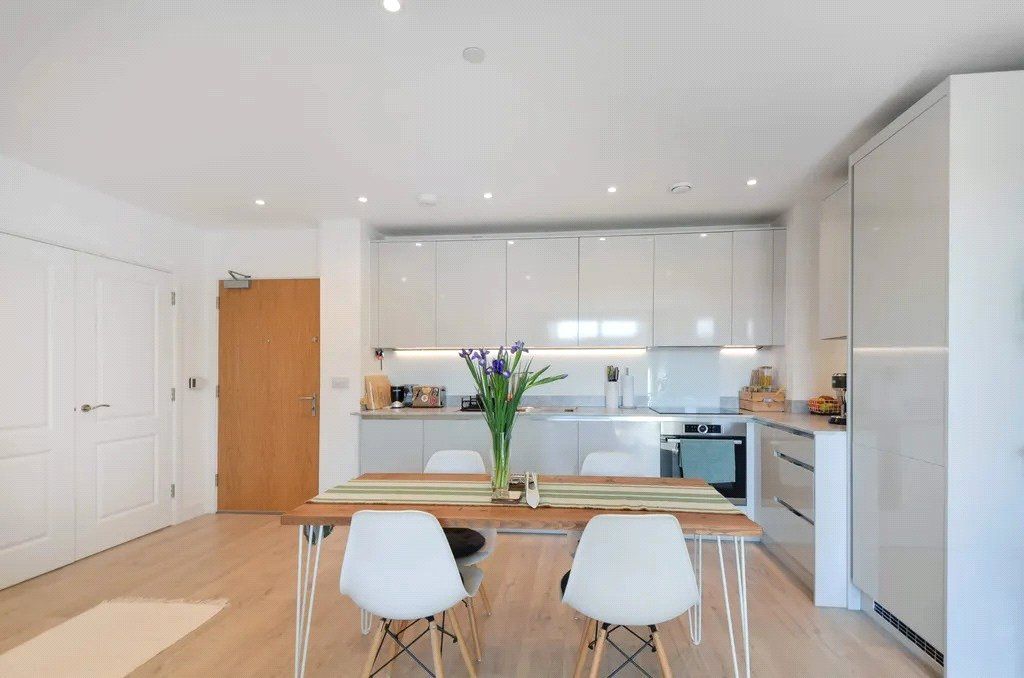 Property photo 2 of 14 Picture No. 11