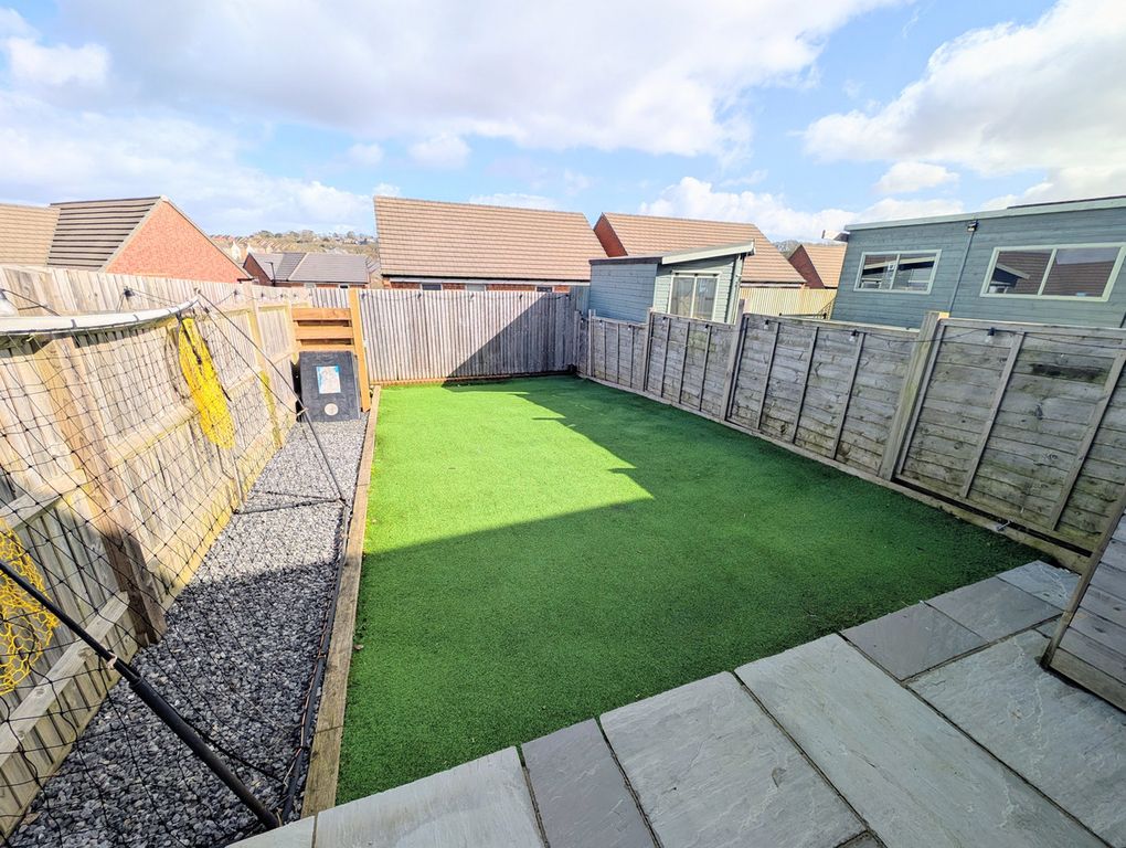 Property photo 3 of 27