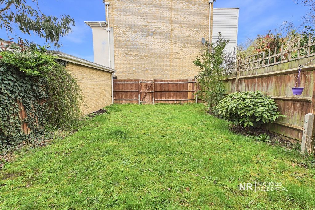 Property photo 3 of 21 Garden