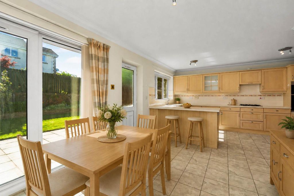 Property photo 3 of 37 3.Jpg