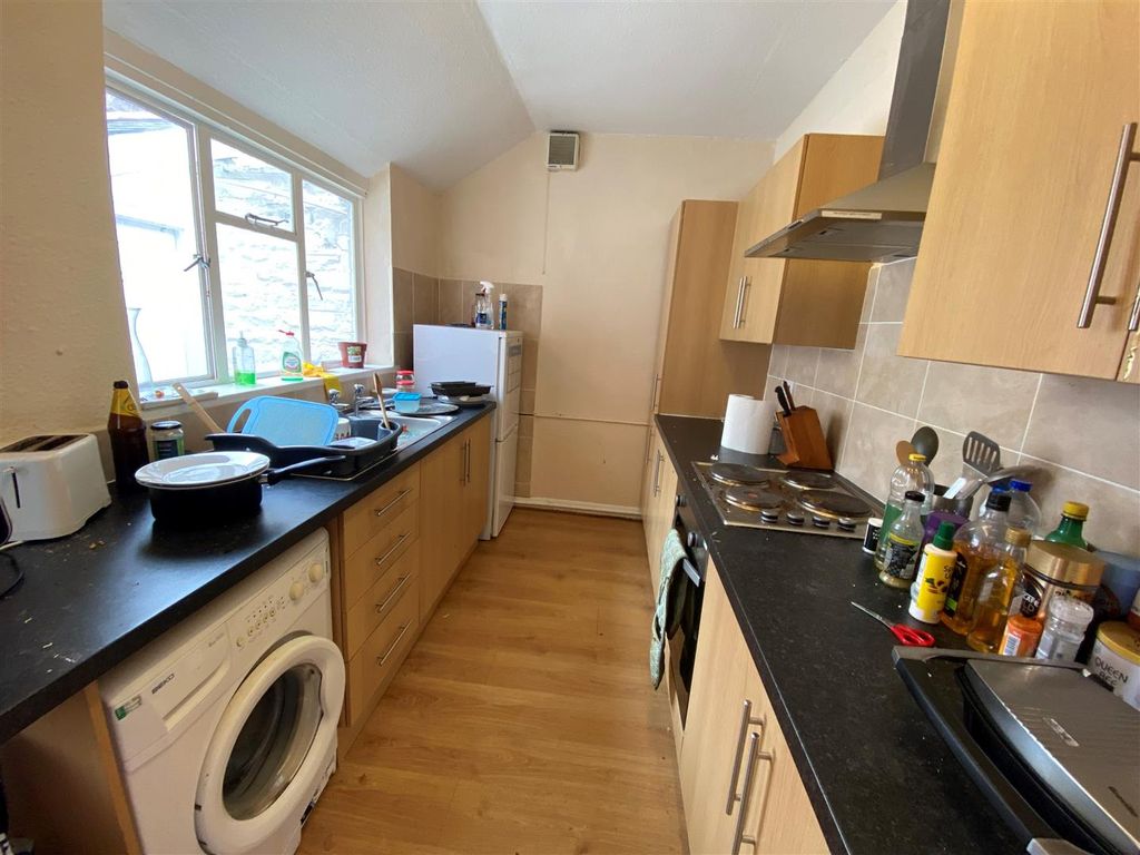 Property photo 2 of 9 264 K1.Jpg