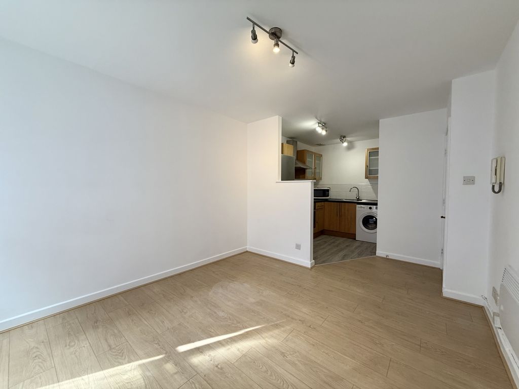 Property photo 2 of 12 Img_9219