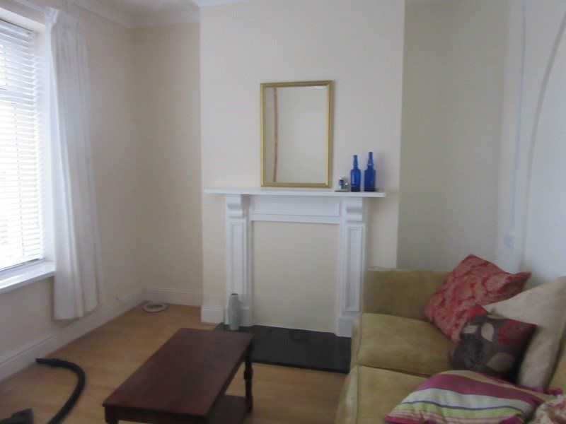 Property photo 3 of 9 35 Kinley Lounge