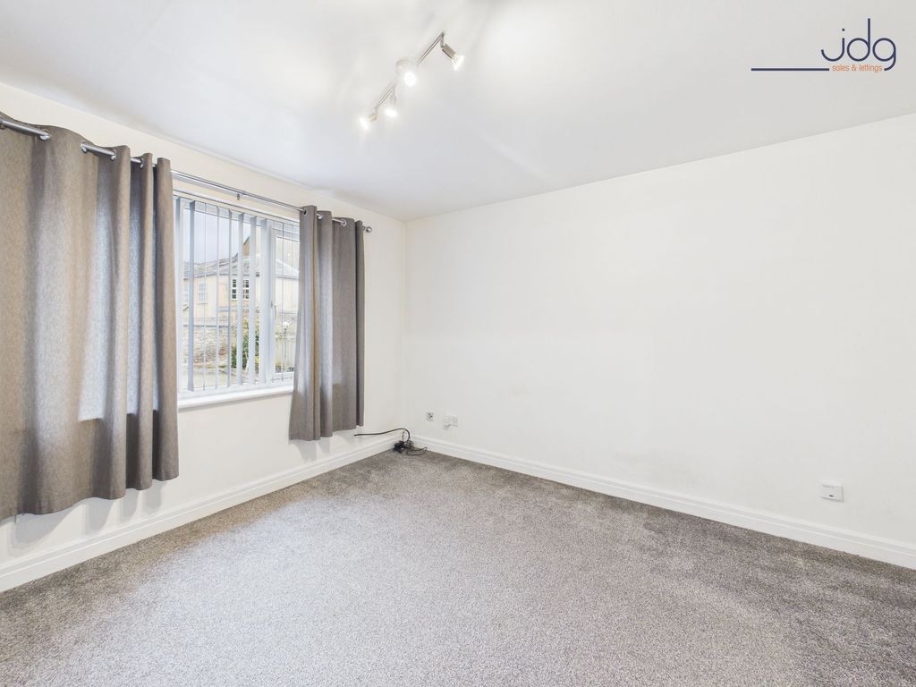 Property photo 2 of 5 Lounge