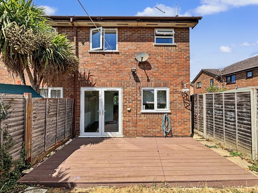 Property photo 2 of 10