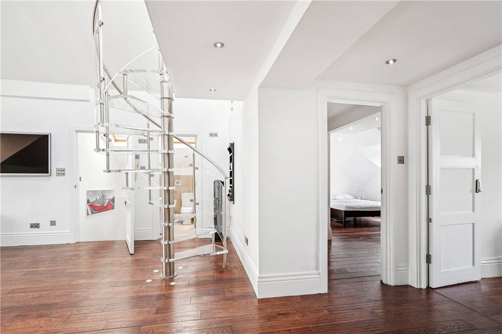 Property photo 3 of 18 Picture No. 17