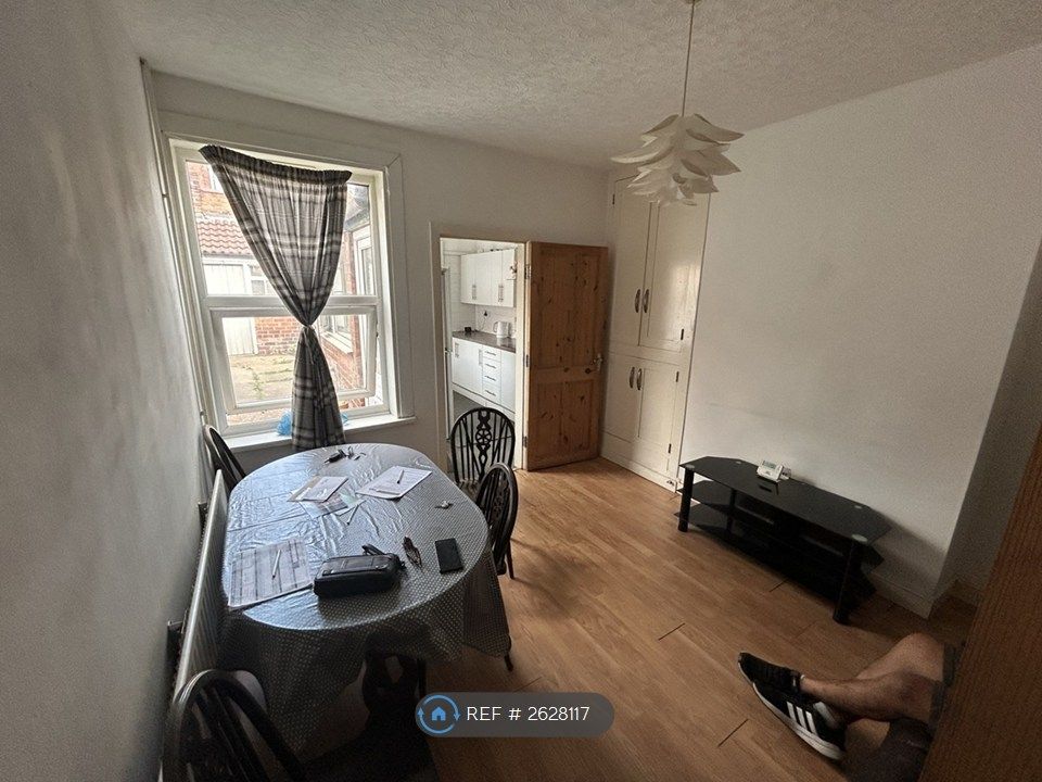 Property photo 3 of 5