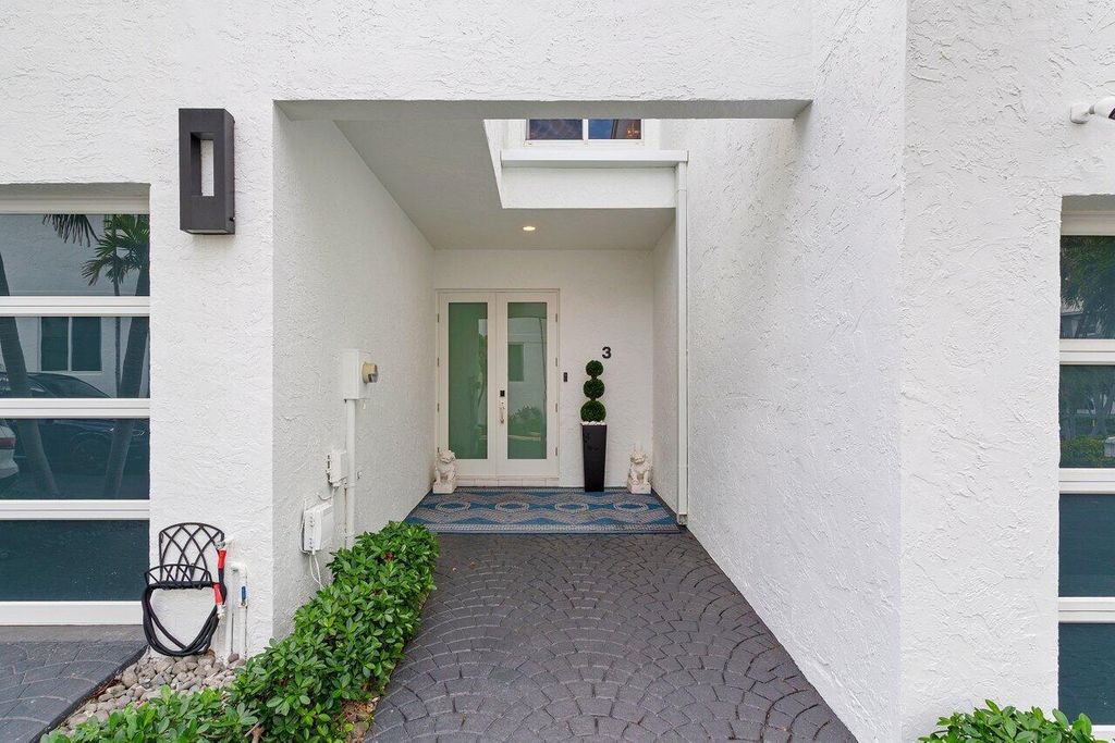 Property photo 2 of 46