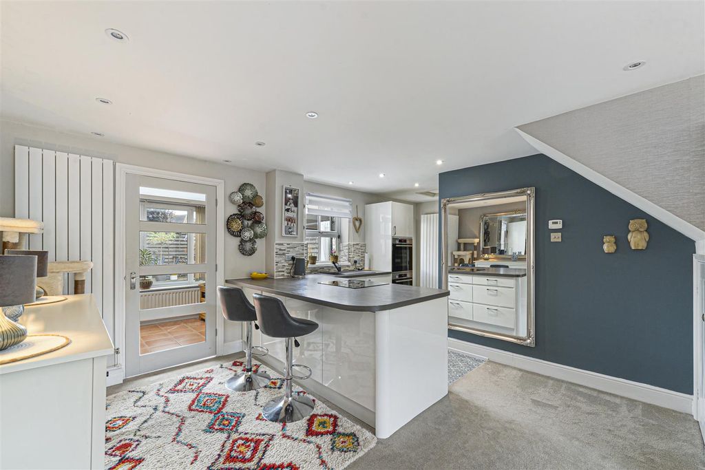 Property photo 2 of 25 24Bluebell04.Jpg