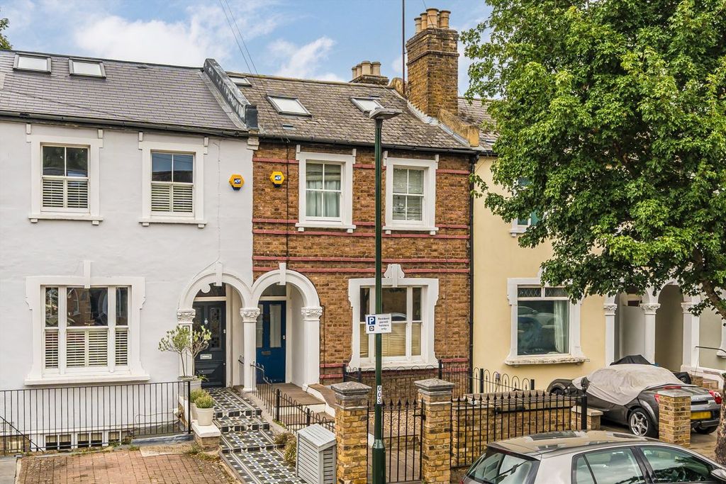 Property photo 1 of 7