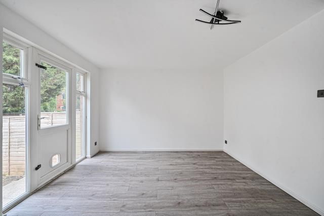 Property photo 3 of 20 Reception Room