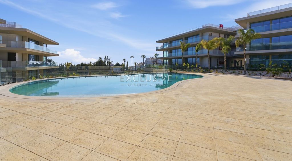 Property photo 2 of 33