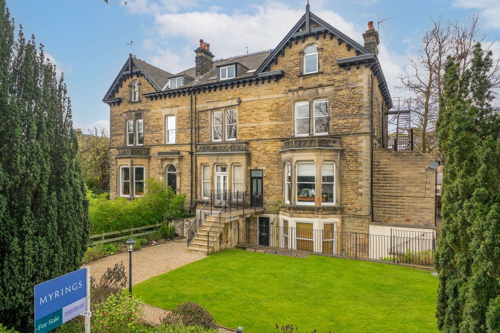 Property photo 1 of 28