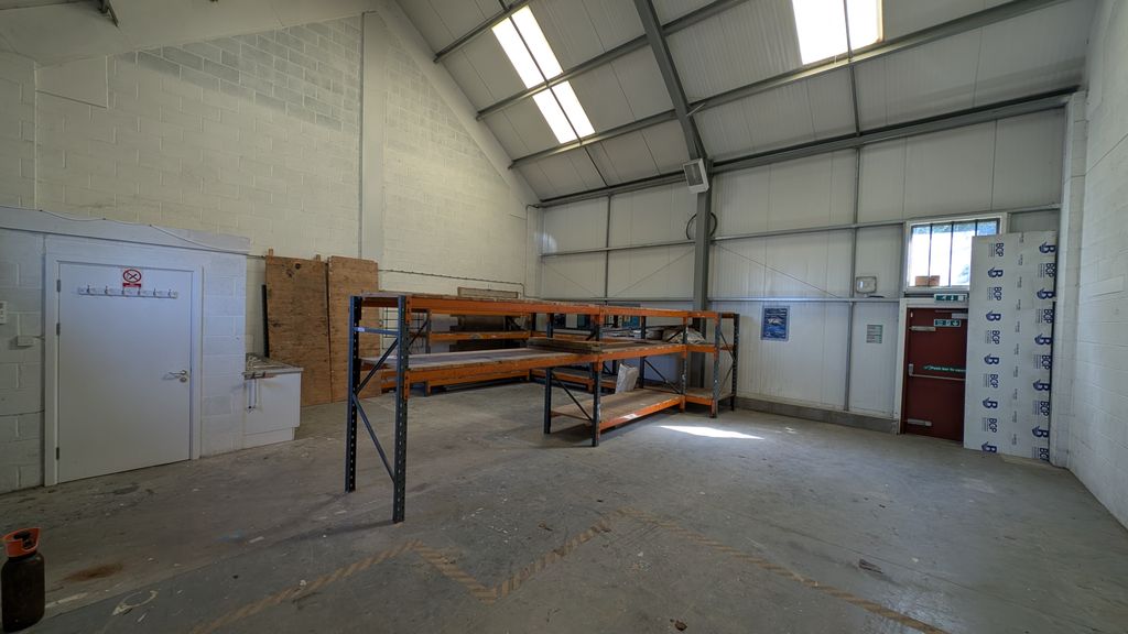 Property photo 2 of 4