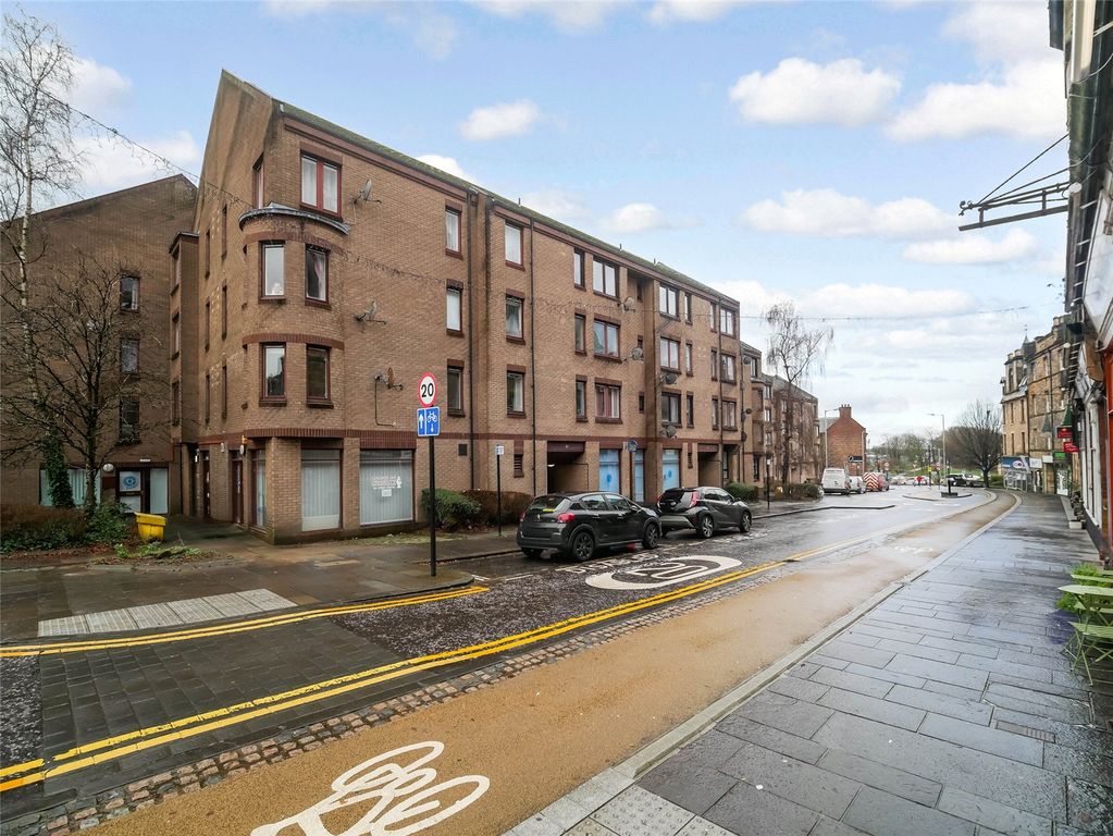 Property photo 1 of 17 External