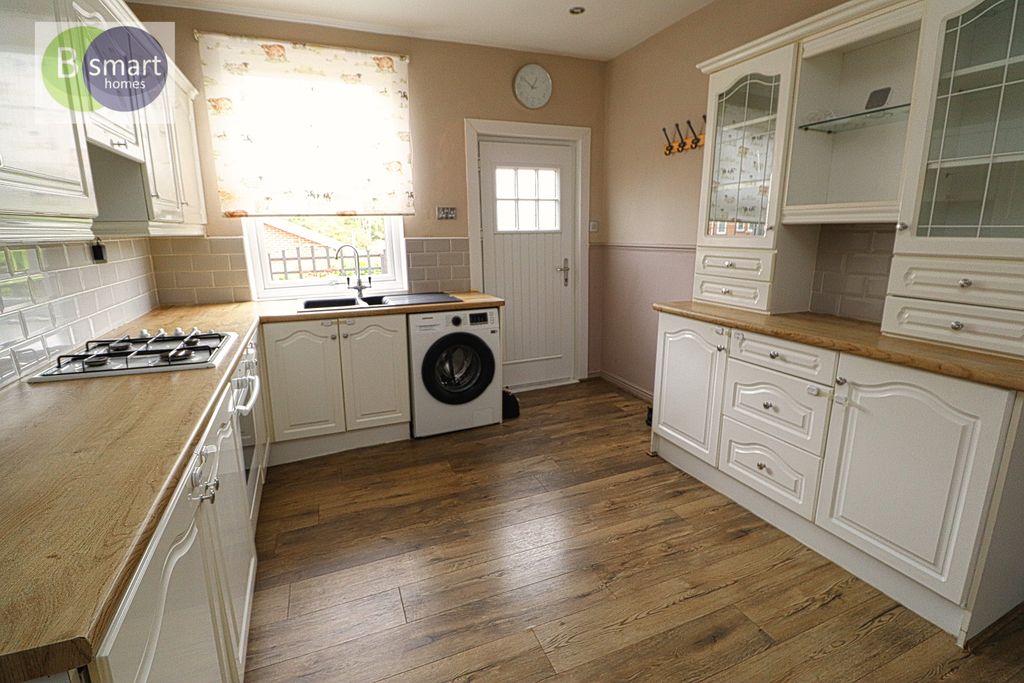 Property photo 3 of 11 Img_5131