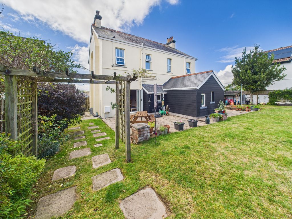 Property photo 3 of 46 Cam02089G0-Pr0561-Still020