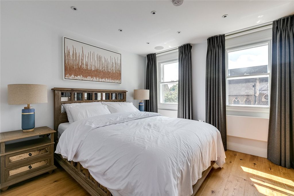 Property photo 2 of 5