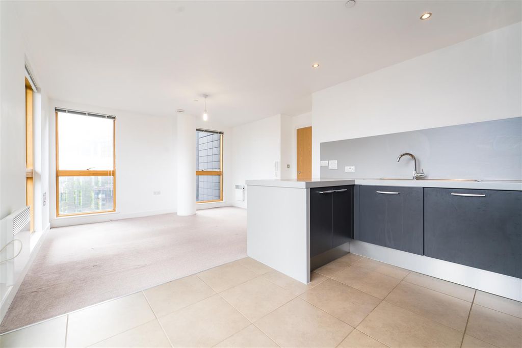 Property photo 1 of 13 Kitchen