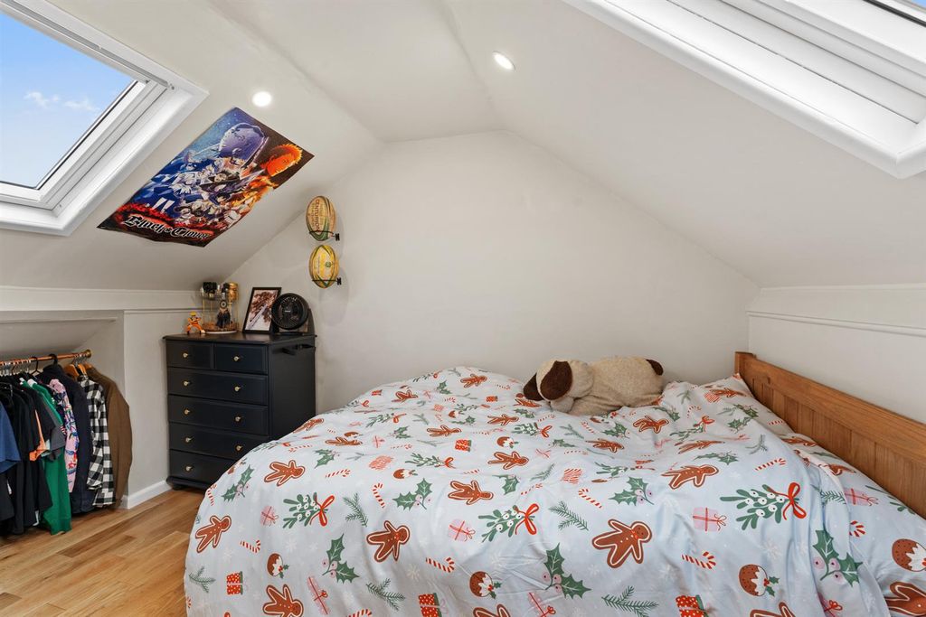 Property photo 3 of 22 111Burystreet-012.Jpg