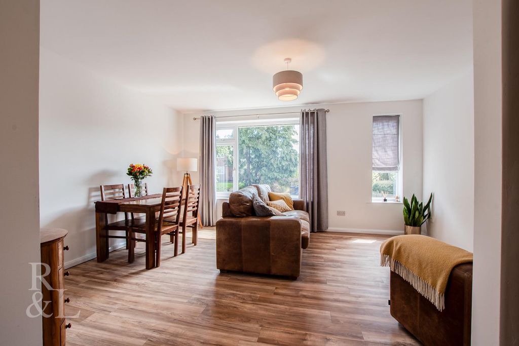 Property photo 2 of 24 Batched (5).Jpg