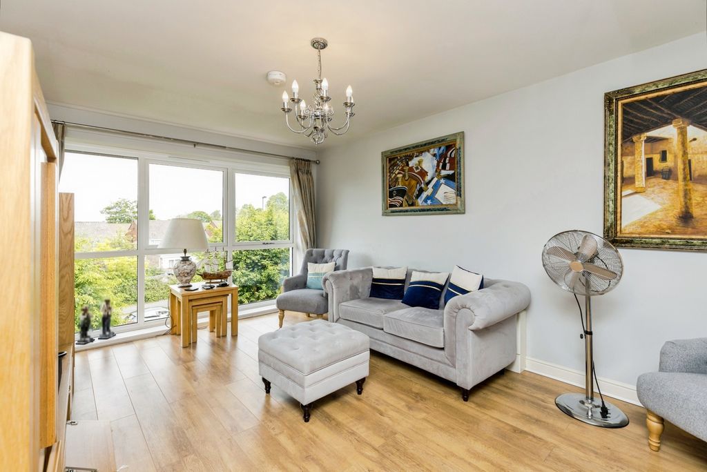 Property photo 3 of 13 Pbox-Img.Jpg