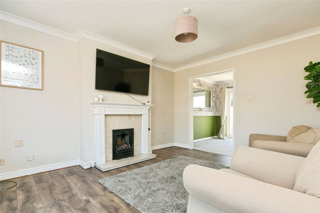Property photo 3 of 18 Picture No. 01