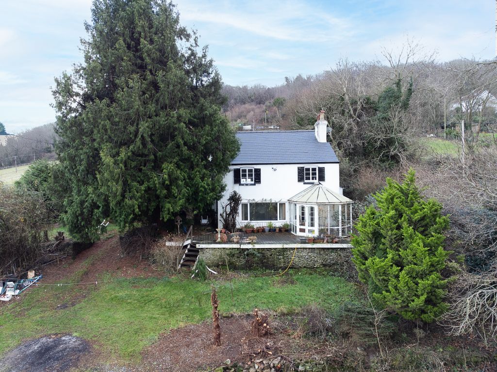 Property photo 1 of 19 Ganerew Cottage-28