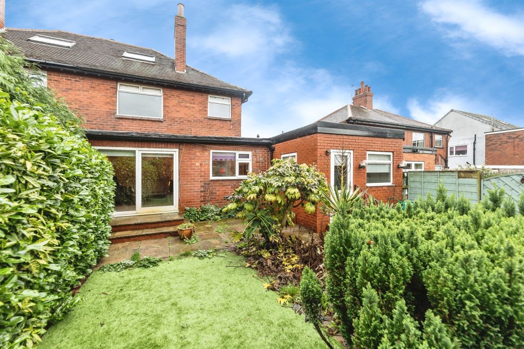 Property photo 2 of 16