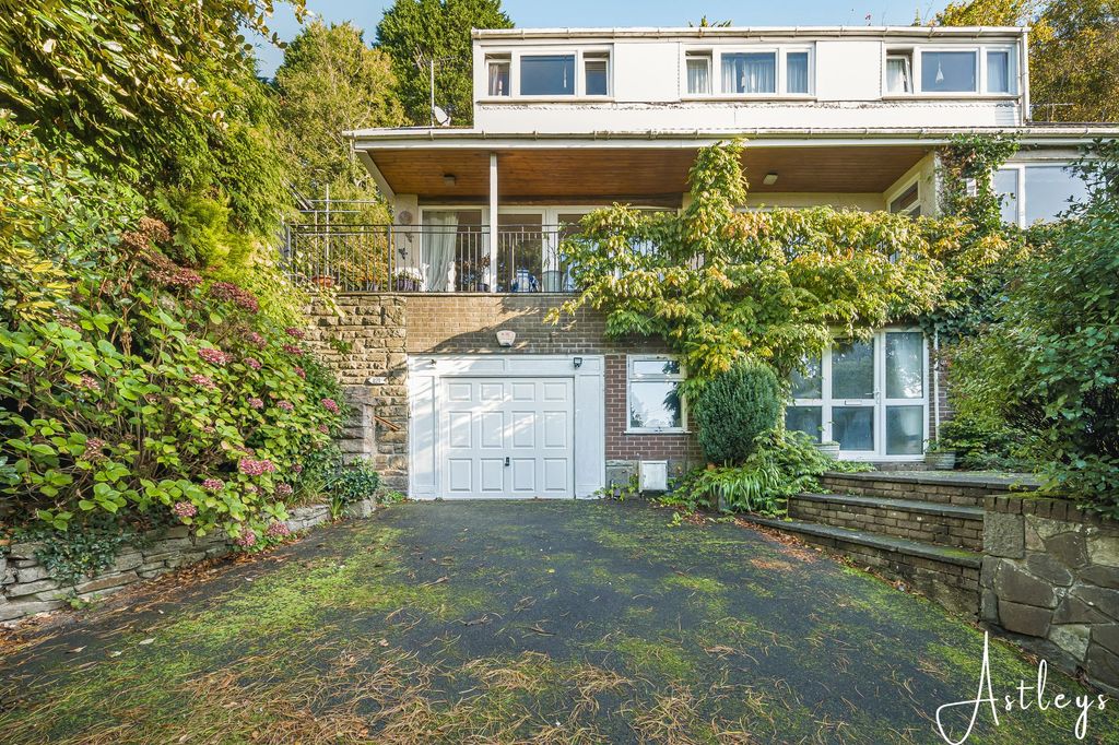 Property photo 1 of 43