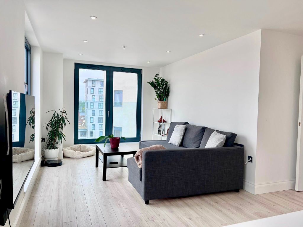 Property photo 2 of 9