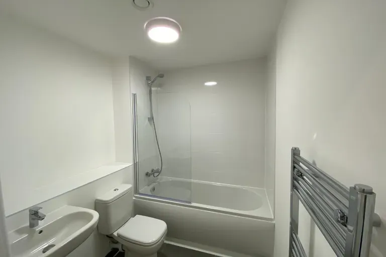 Property photo 3 of 6