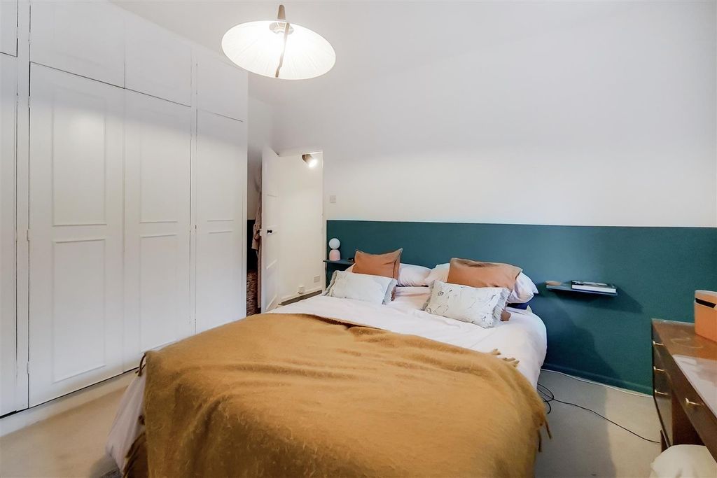 Property photo 1 of 8 3_Main Bedroom-0.Jpg