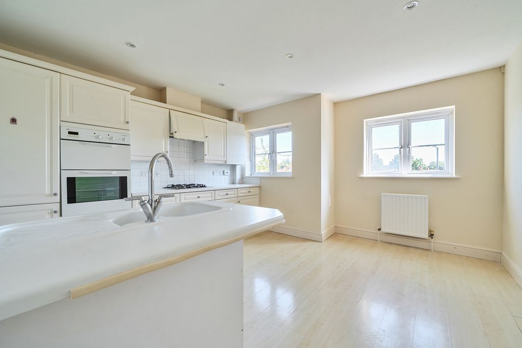 Property photo 3 of 16 1503025-1-6A76023...