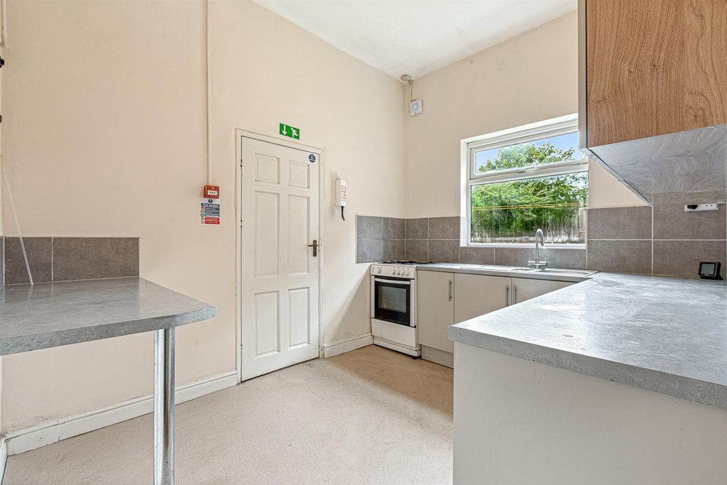 Property photo 2 of 22 Kitchen