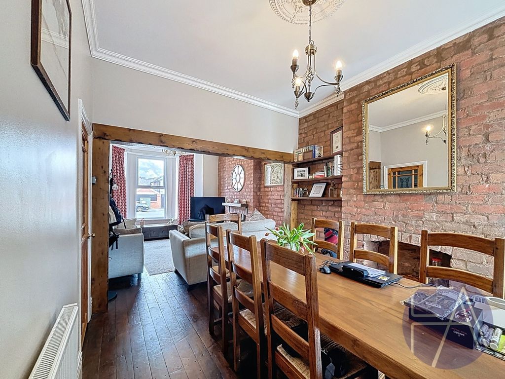 Property photo 3 of 31 4936935