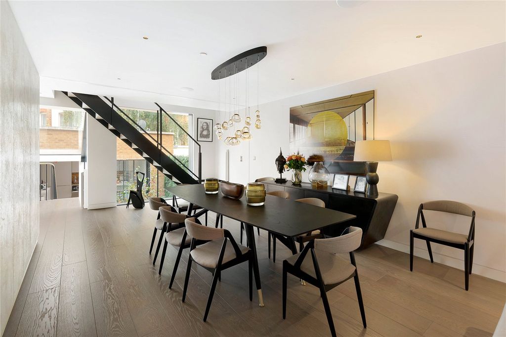 Property photo 3 of 12 Dining Room