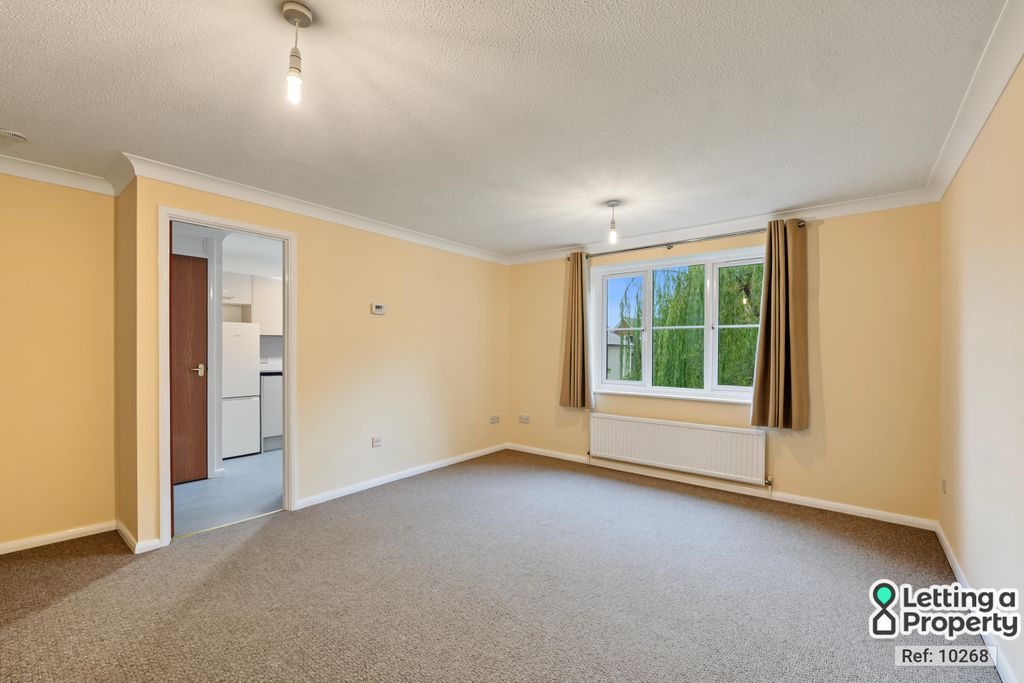 Property photo 3 of 11