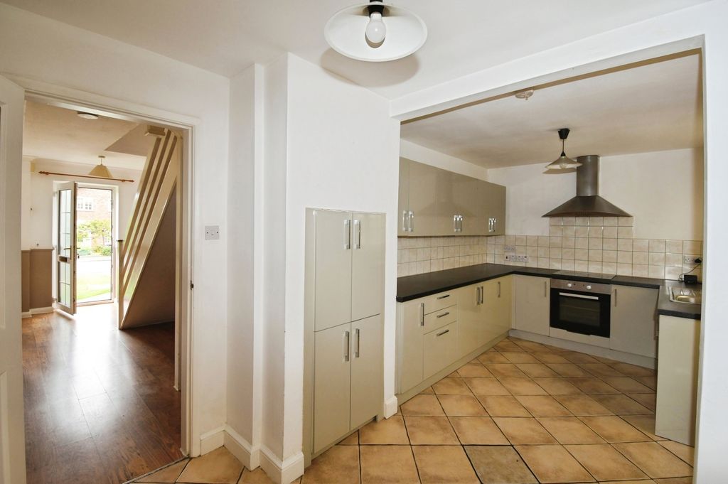 Property photo 2 of 17 Photo