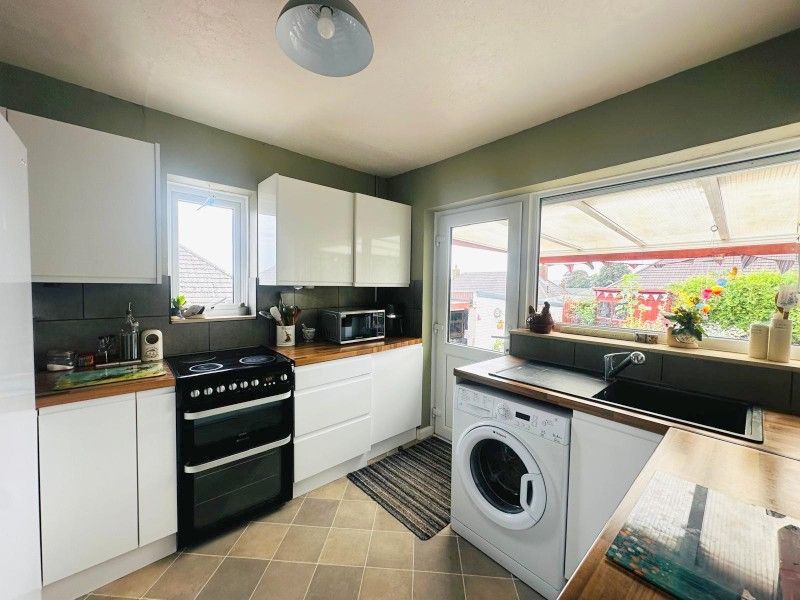 Property photo 2 of 23