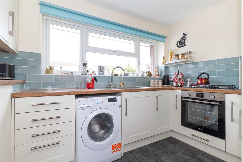 Property photo 2 of 11 Hillbarn-08.Jpg