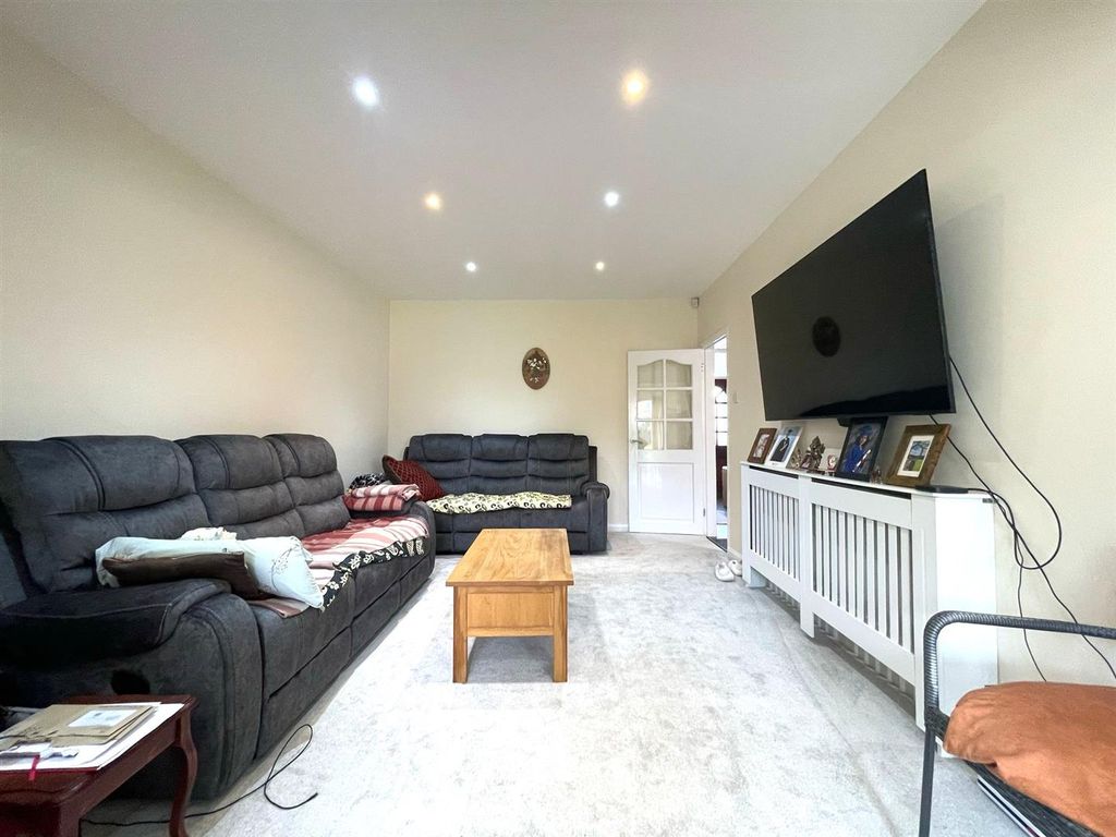 Property photo 3 of 15 Open Plan Kitchen / Lounge